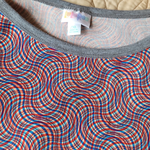 Lularoe Julia Gray and Red Swirl Knit Tshirt Dress NEW with Tags Size 2XL - Picture 2 of 3